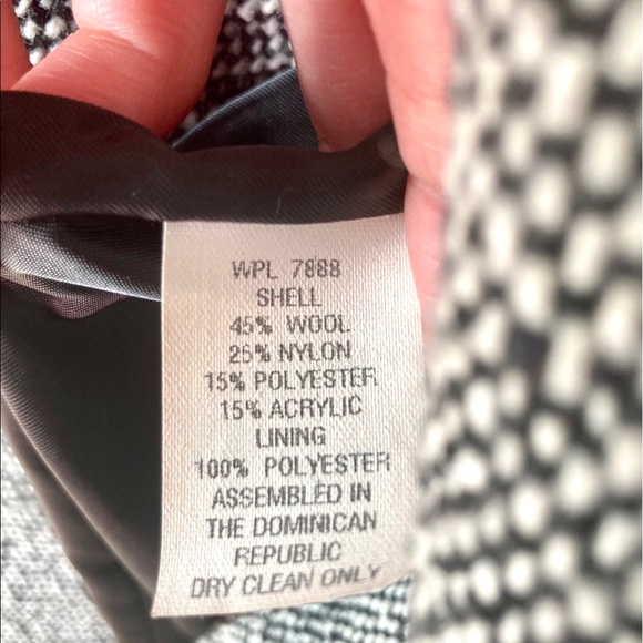 JLo - Black & White speckled Wool Pea coat 🧥 - Picture 4 of 5